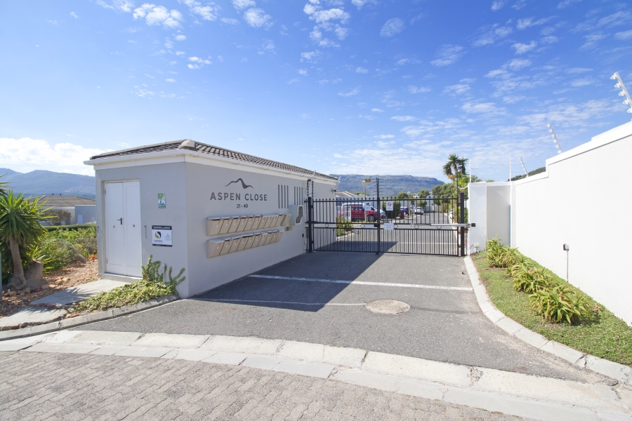 3 Bedroom Property for Sale in Capri Western Cape